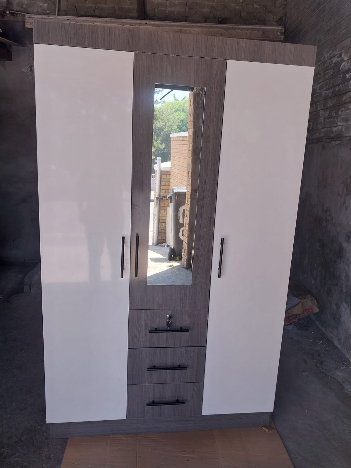 3door wardrobes with mirrors - Image 5