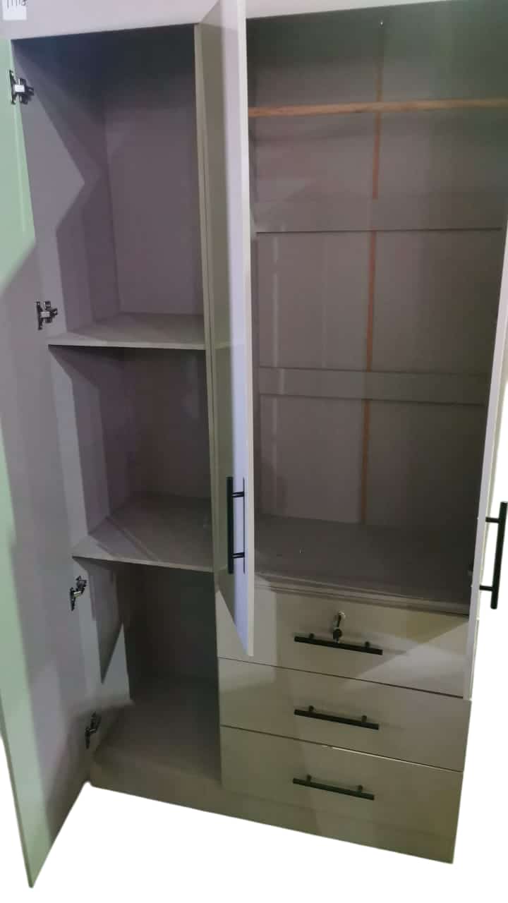 3door wardrobes with mirrors - Image 4