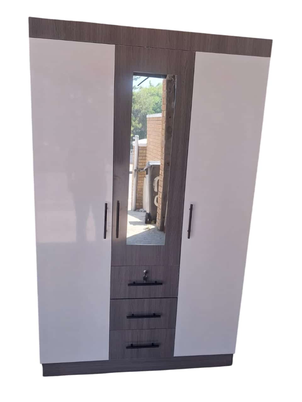 3door wardrobes with mirrors
